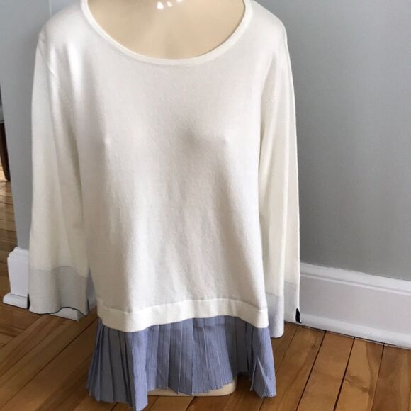 On Twelfth ivory sweater, pleated blue&white skirt - Picture 2 of 7